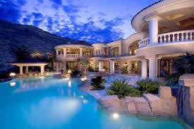 rich people house